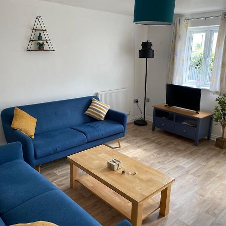 Stylish 3 Bed Home With Allocated Parking For 2 Liskeard Esterno foto